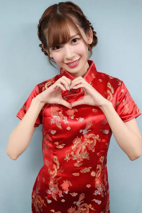 明里紬