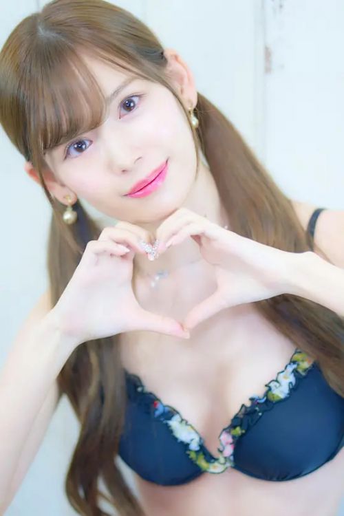 明里紬