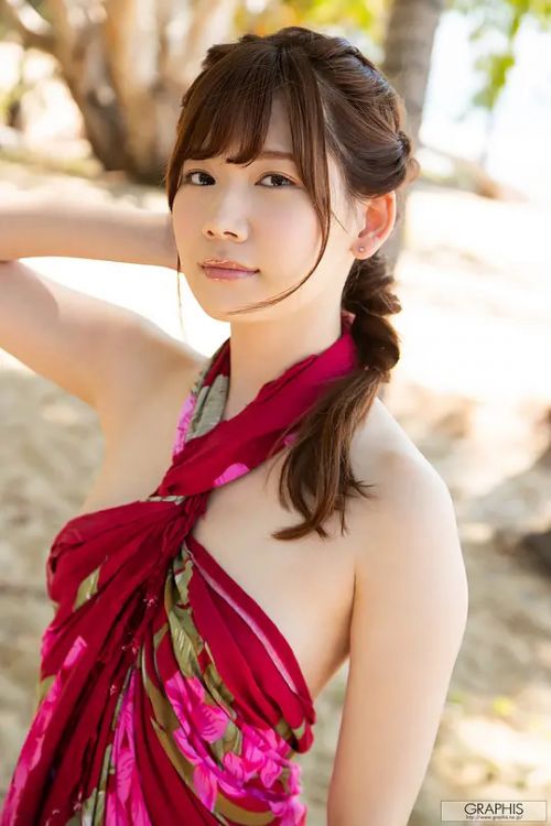 明里紬