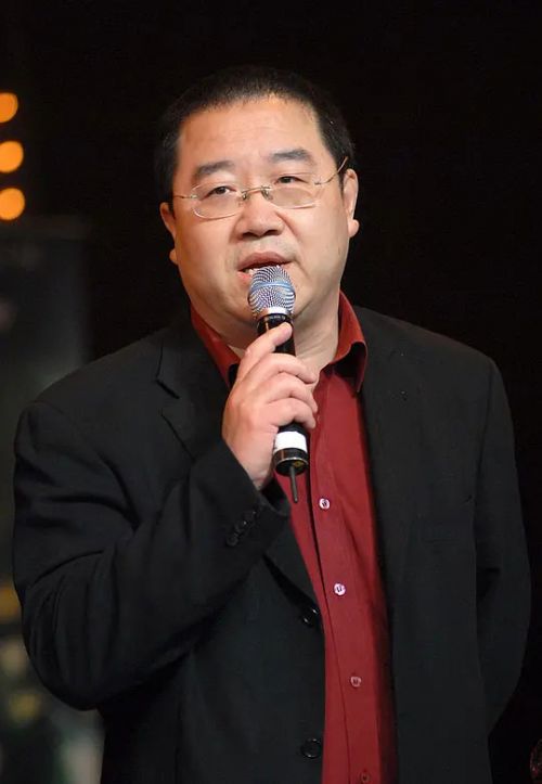英达