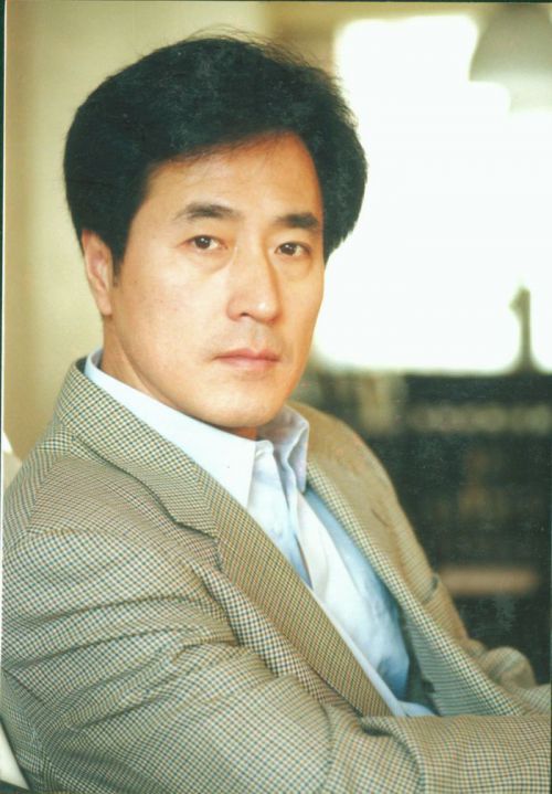 杨立新