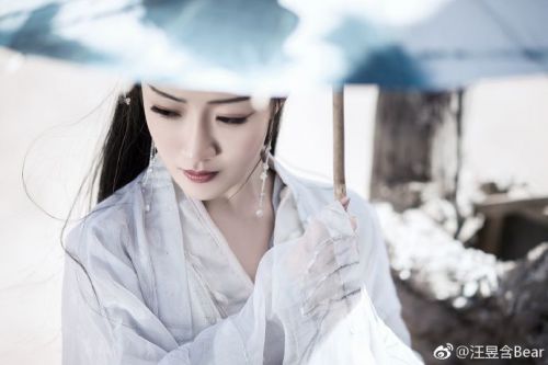 汪昱含
