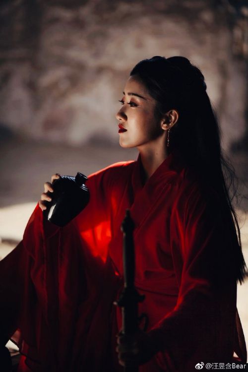 汪昱含