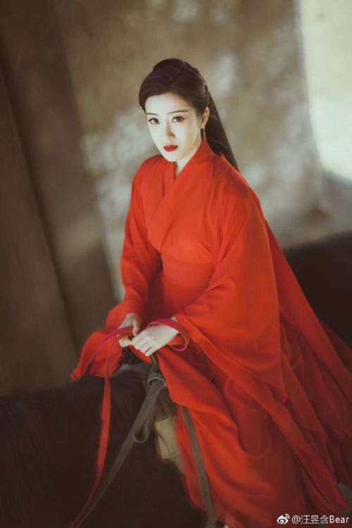 汪昱含