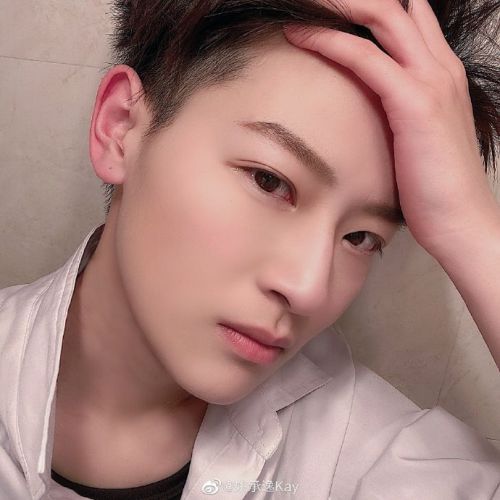姚承逸