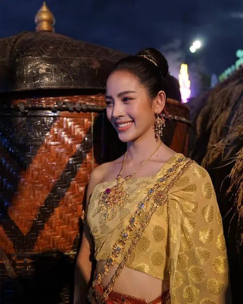 娜塔妮查·纳瓦塔纳瓦尼