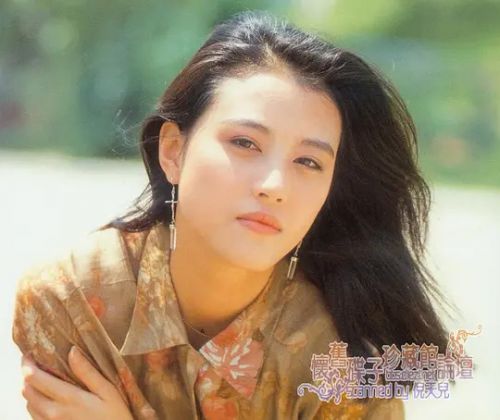 周海媚