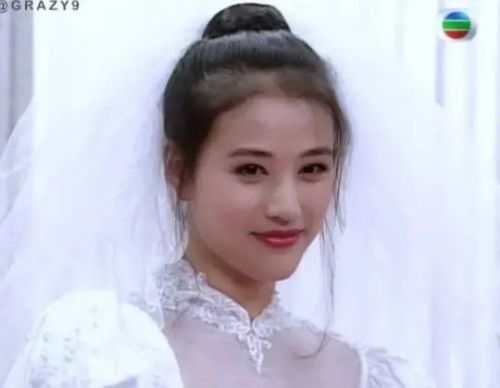 周海媚