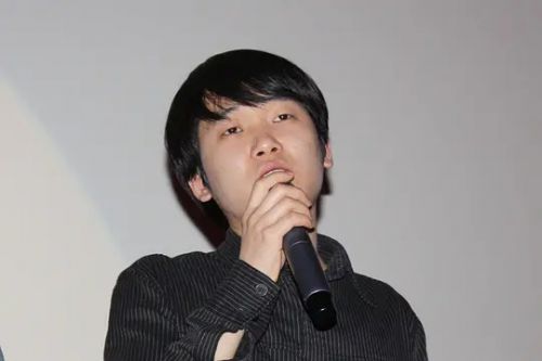 金炅默