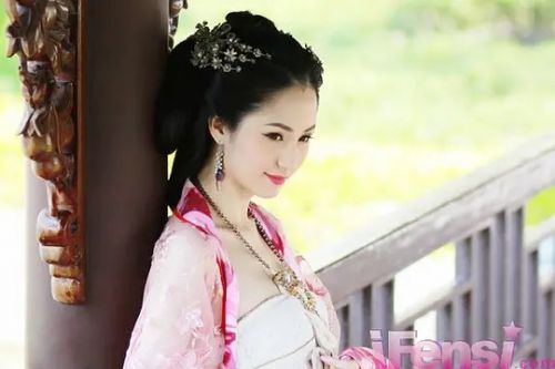 蓝心妍