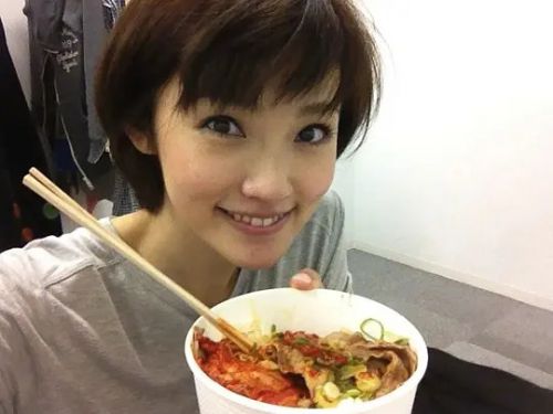 星野真里