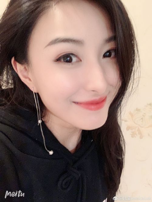 陆莹