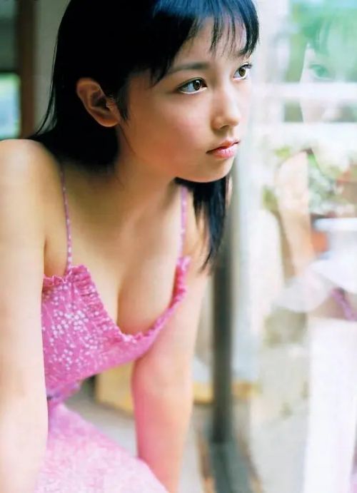 三津谷叶子
