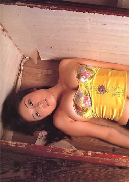 三津谷叶子