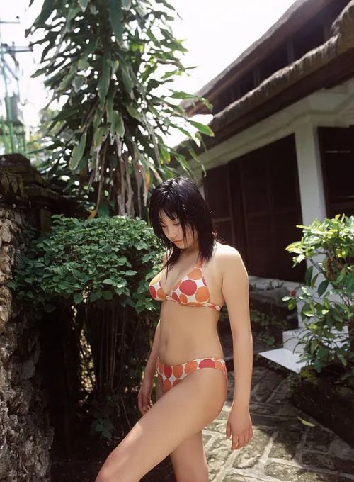 三津谷叶子