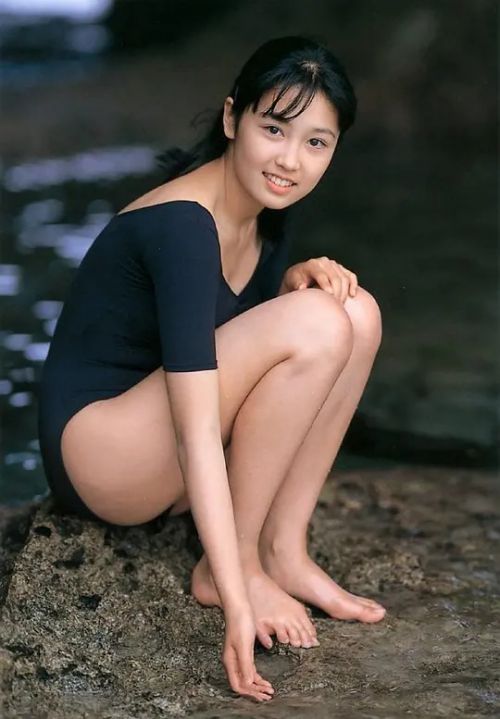 三津谷叶子