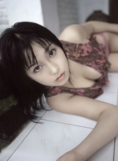 三津谷叶子