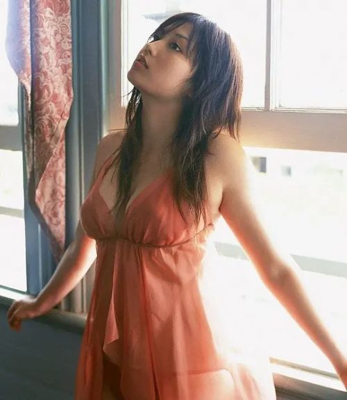 三津谷叶子