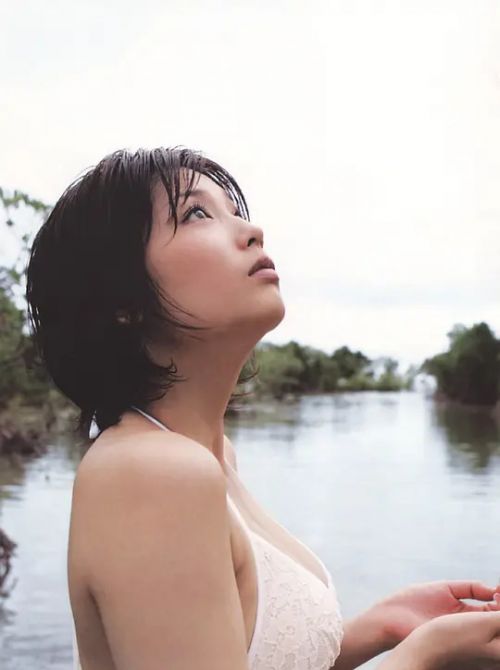 三津谷叶子