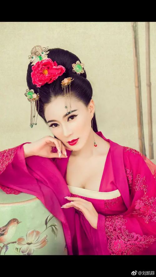 刘凯菲