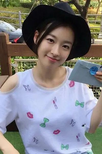 李诗雅