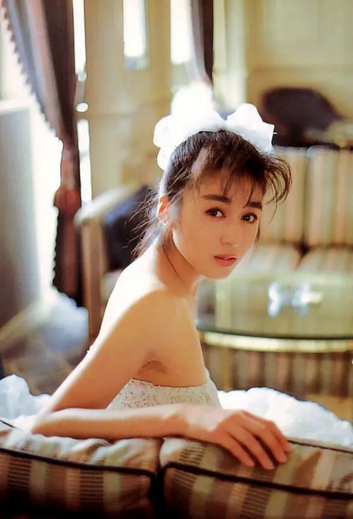 青山知可子