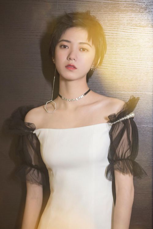 卓君姜