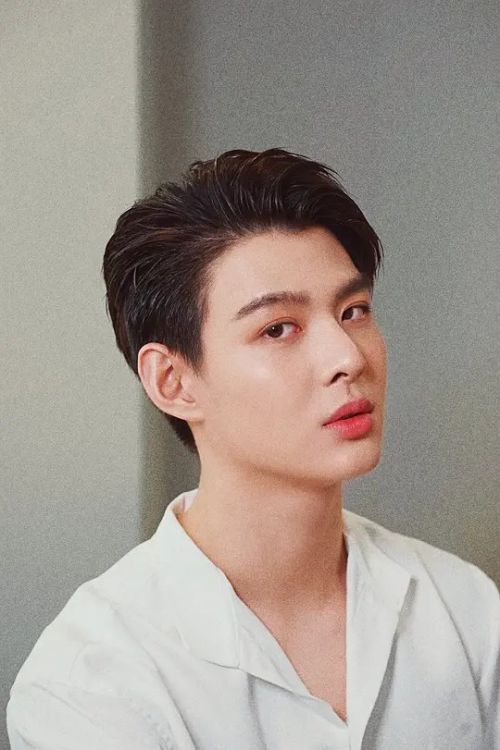 黄明明