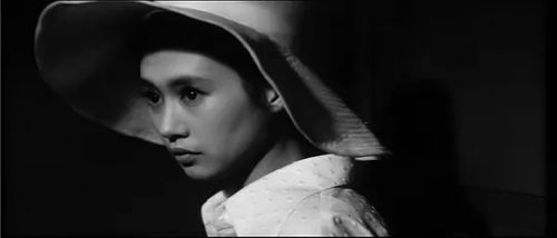 加贺麻理子