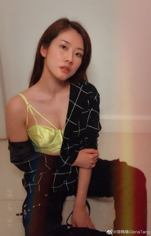 邓佩仪