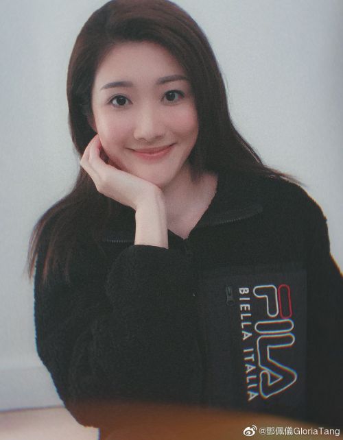 邓佩仪