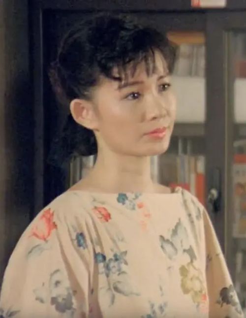 张纯芳