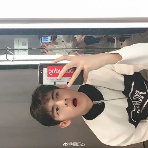 周历杰