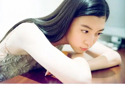 三吉彩花