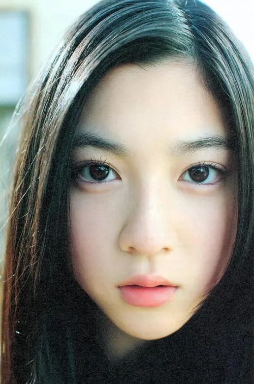 三吉彩花