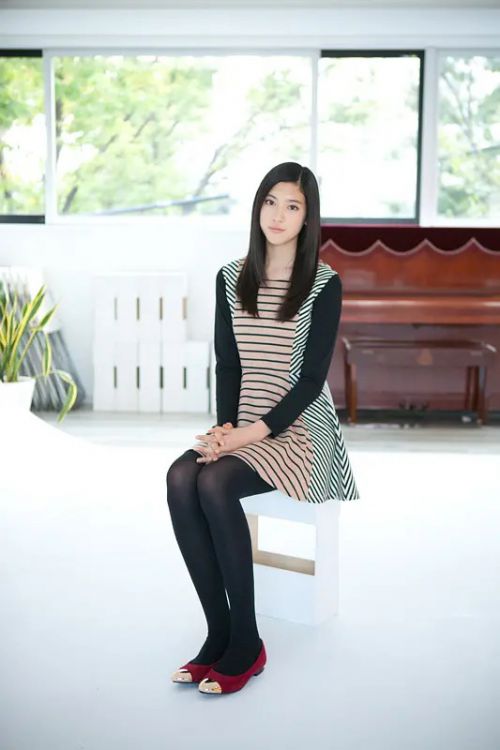 三吉彩花