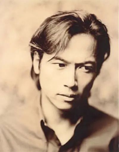三上博史
