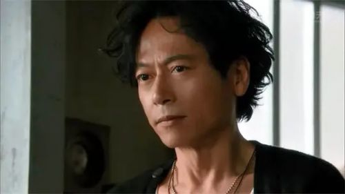 三上博史