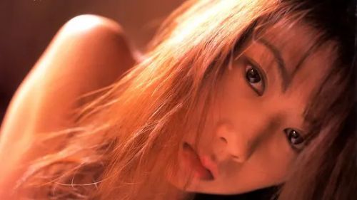 栗林知美