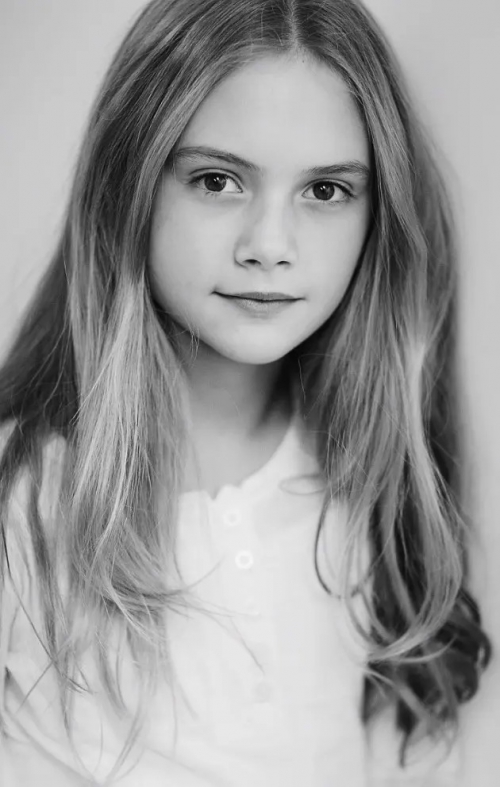 艾米莉亚·琼斯