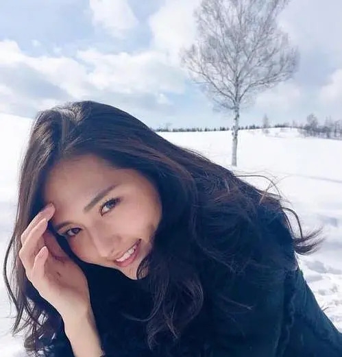 山贺琴子