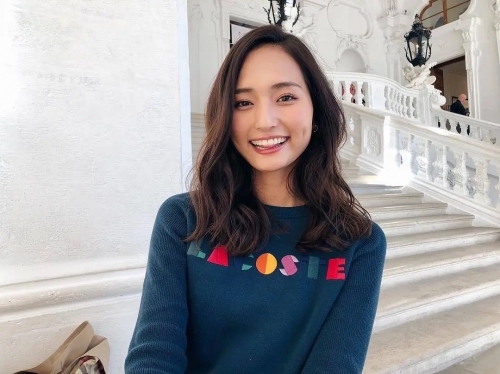 山贺琴子