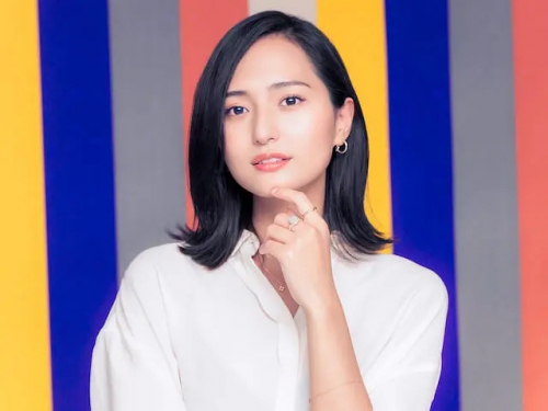 山贺琴子