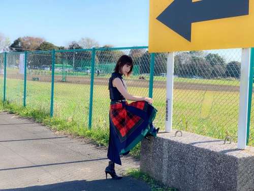 东村芽依