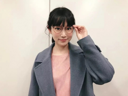 小川纱良