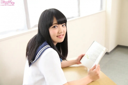 白桃心奈
