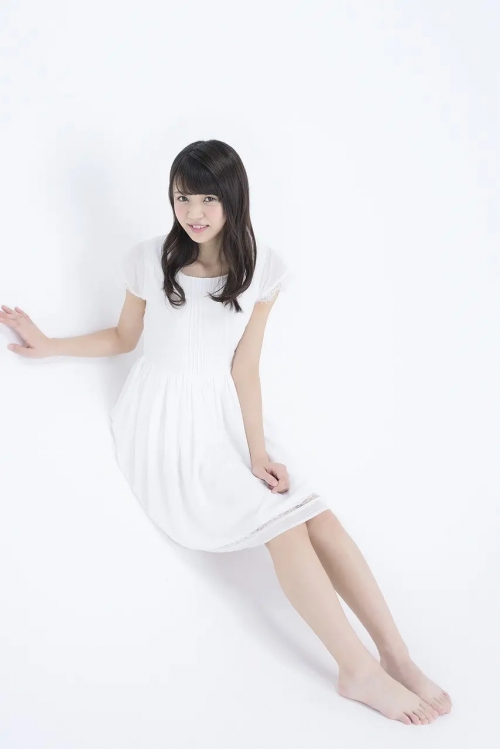 小林由依