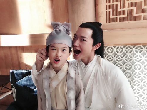 李嘉铭