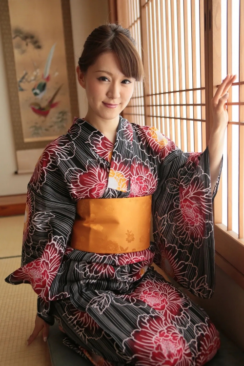 白咲莉乃