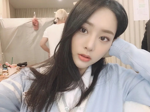 范琦文